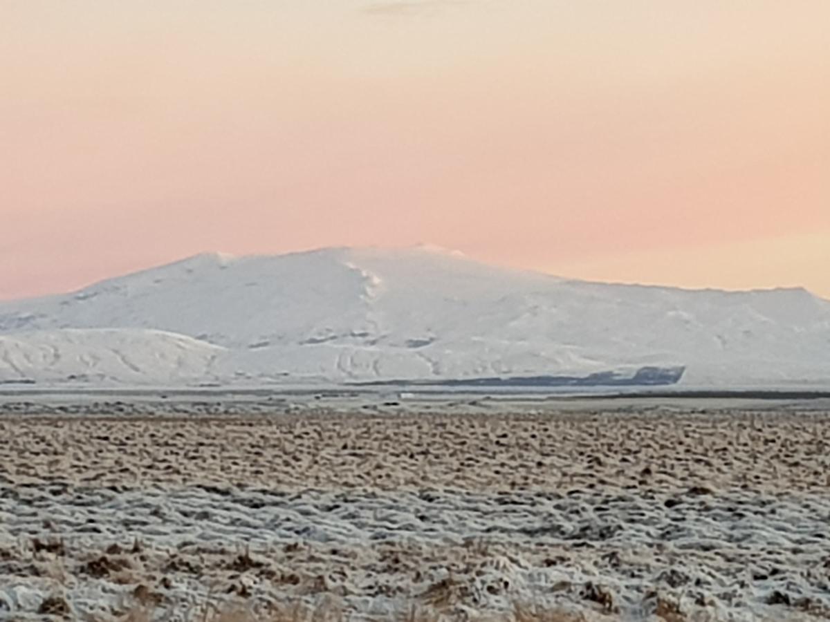 Hekla Cabin 3 Volcano And Glacier View Хела Екстериор снимка